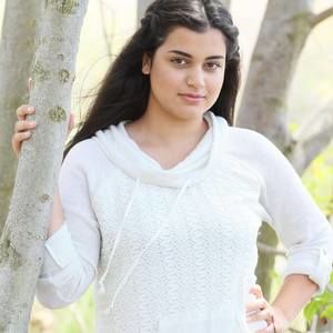 Meet your Posher, Dorsa